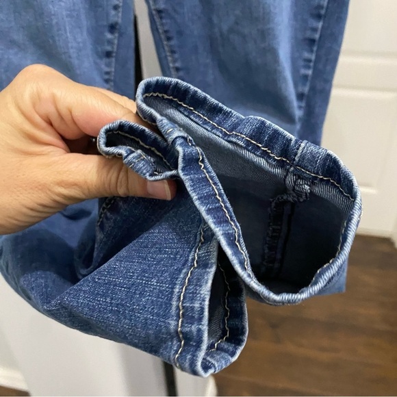 Levi’s Totally Shaping pull-on jeans 31x28 Sz 12S Blue Stretch Denim Jean - Picture 3 of 8